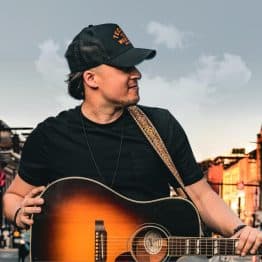 Entrevue de Sylvain Caron avec Vince Lemire sur Hit Country!