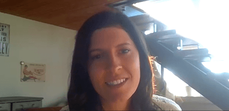 Voici le balado On Jase Country avec Sylvain Caron et la pétillante Jenny Ouellet sur Hit Country!